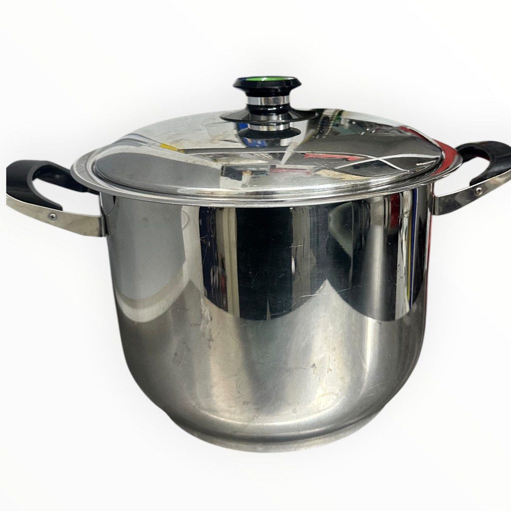 AMC Stock pot ( 30 x 21 cm)