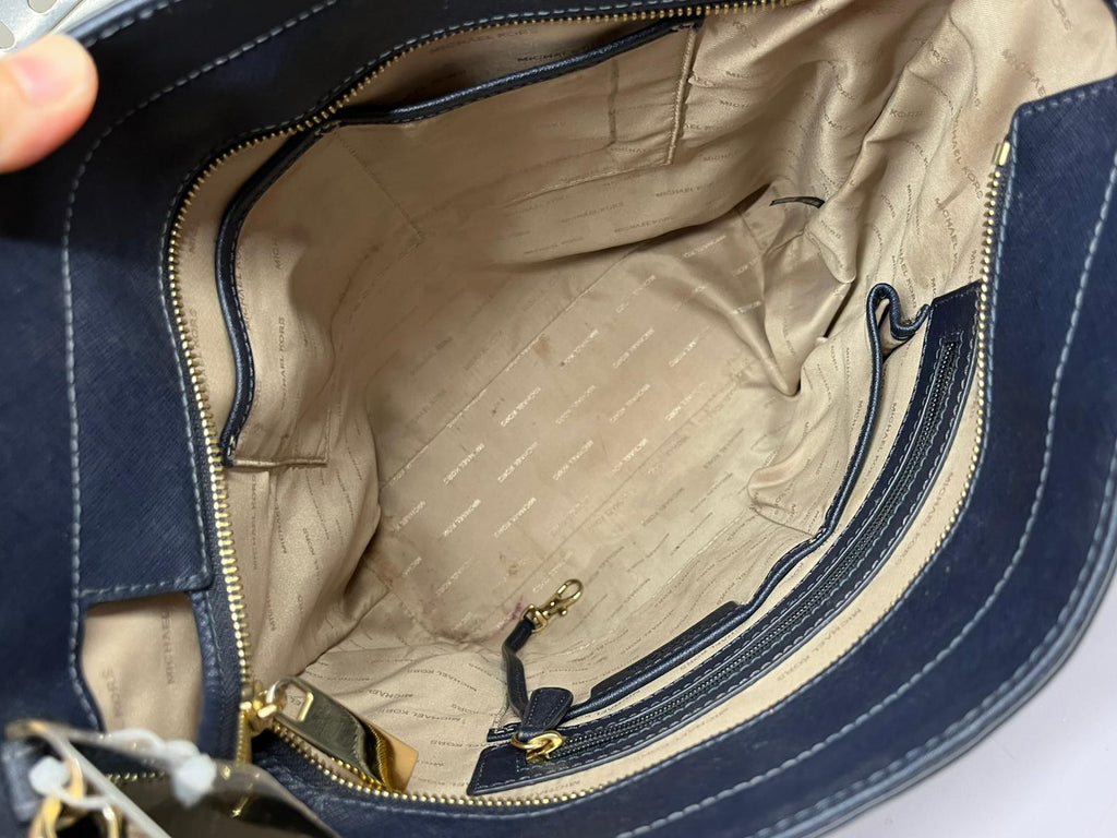 Michael Kors Hayley Large Convertible Tote