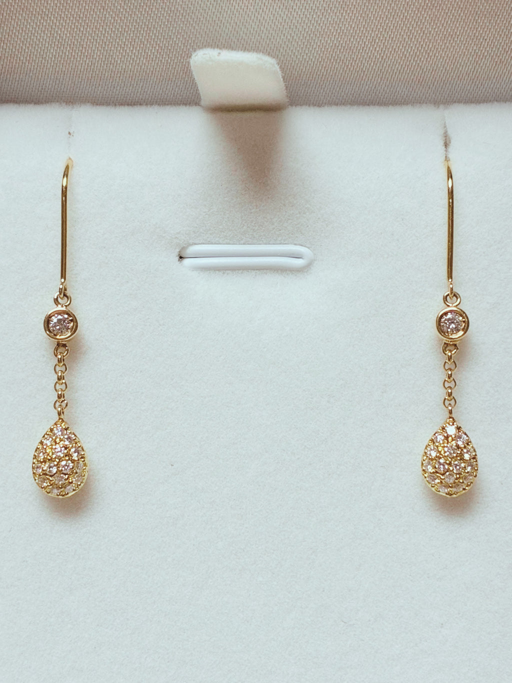 K18 Yellow Gold Diamond Teardrop Drop Earrings 1.68G