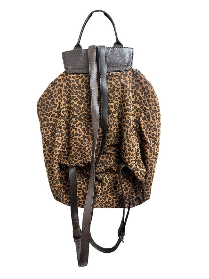 Bottega Veneta Leopard Print Backpack (H28 x L19 cm)