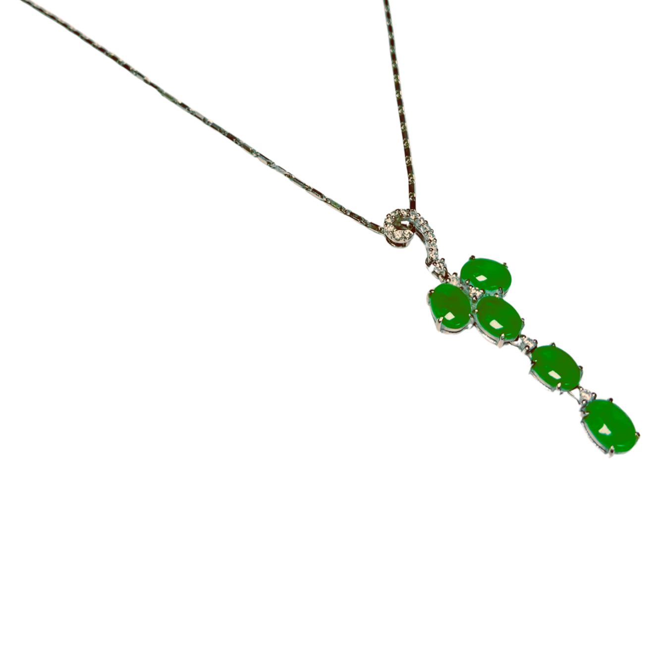 750WG  Imperial Green Jade And Diamond Pendant Necklace 6.4GM Secondary image