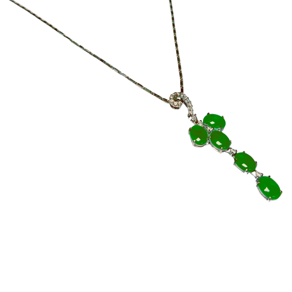 750WG  Imperial Green Jade And Diamond Pendant Necklace 6.4GM