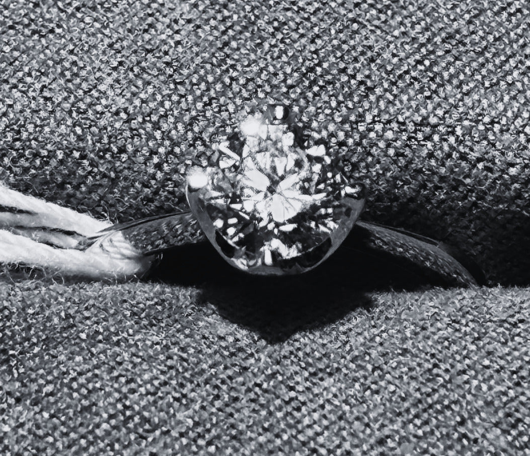 750WG 0.74 Carat Diamond Ring VS2 GIA Secondary image