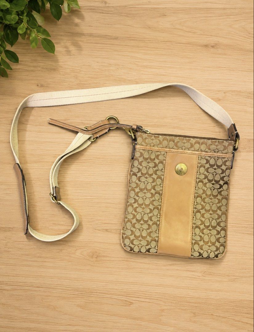 COACH  SLING BAG SIGNATURE BROWN CANVAS and TAN LEATHER Main image