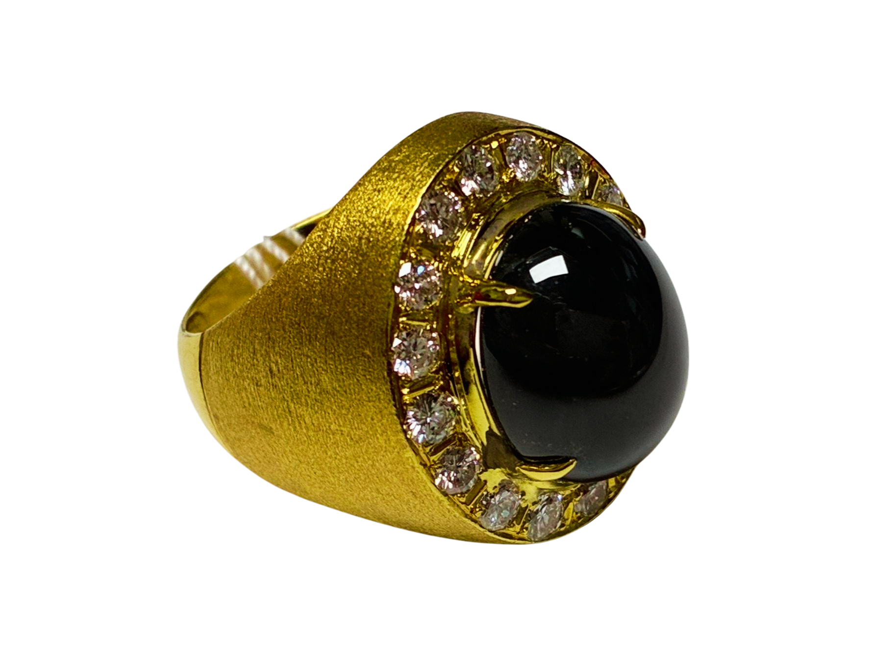 916 Yellow Gold Cocktail Ring 13.50 Carat Blue Sapphire Cabochon 20 Diamonds 22.9g