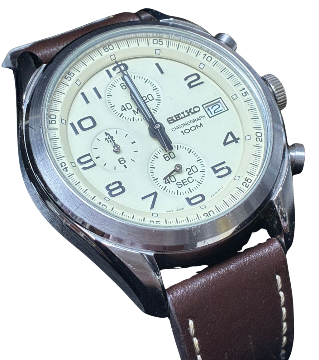 Seiko Chronograph Quartz SSB273P1 watch