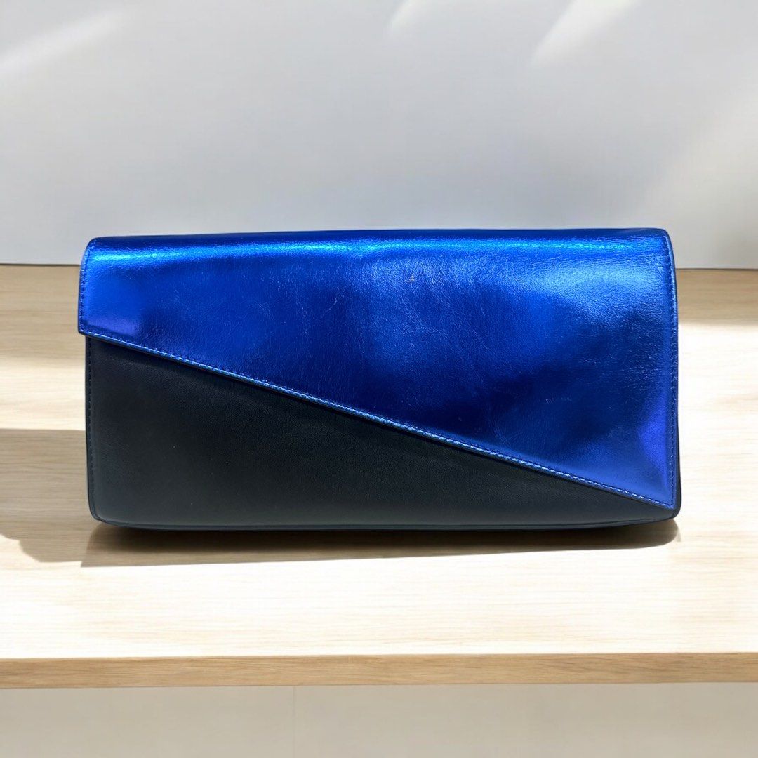 DVF Leather Pouch (H13 x L27 cm) Main image