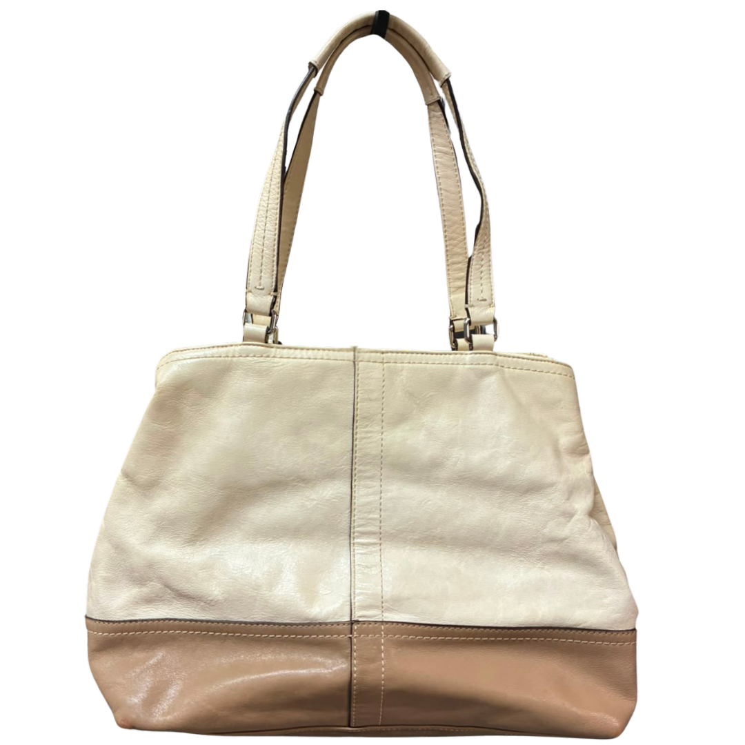 Coach K1220 19391  Hampton Weekend Perforated Leather Tote Secondary image