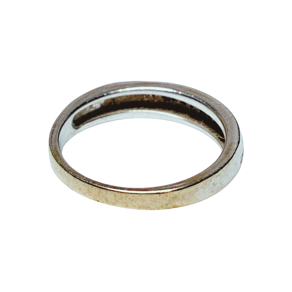 10K White Gold Diamond Ring 2.5GM