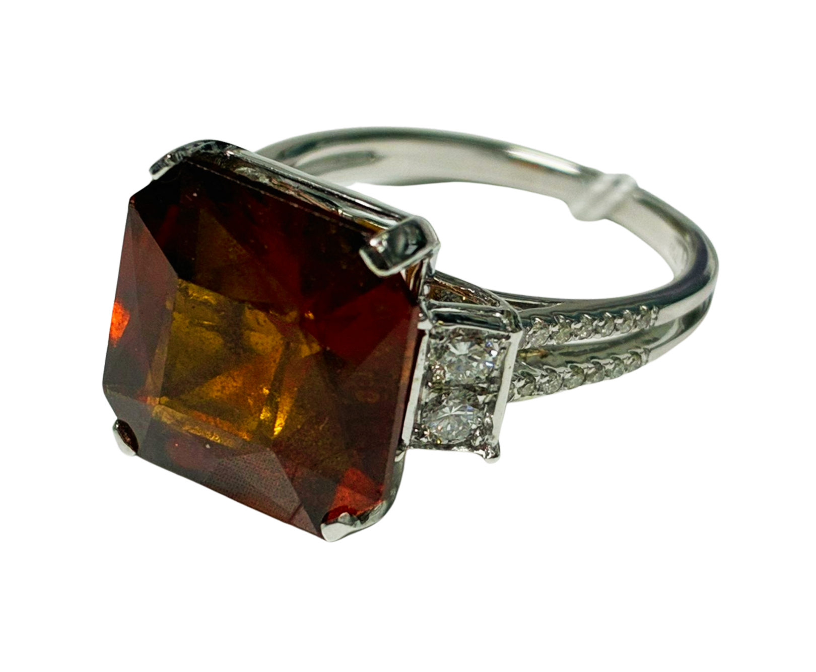 750WG Garnet With Diamonds Ring Lady 5.1GM Main image