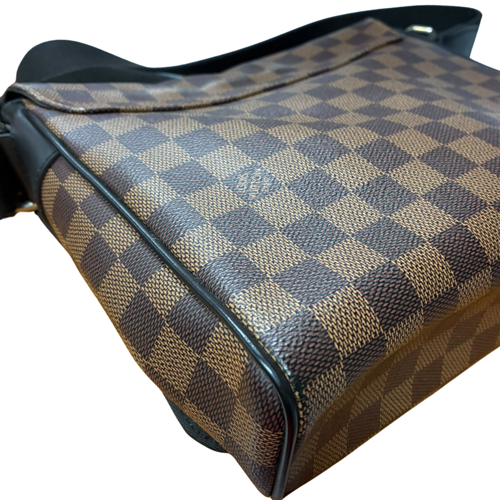 Louis N41031 Vuitton District PM NM Messenger Bag