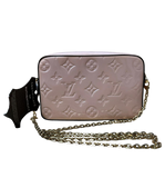 The Louis Vuitton Vernis Camera Pouch Rose Ballerine