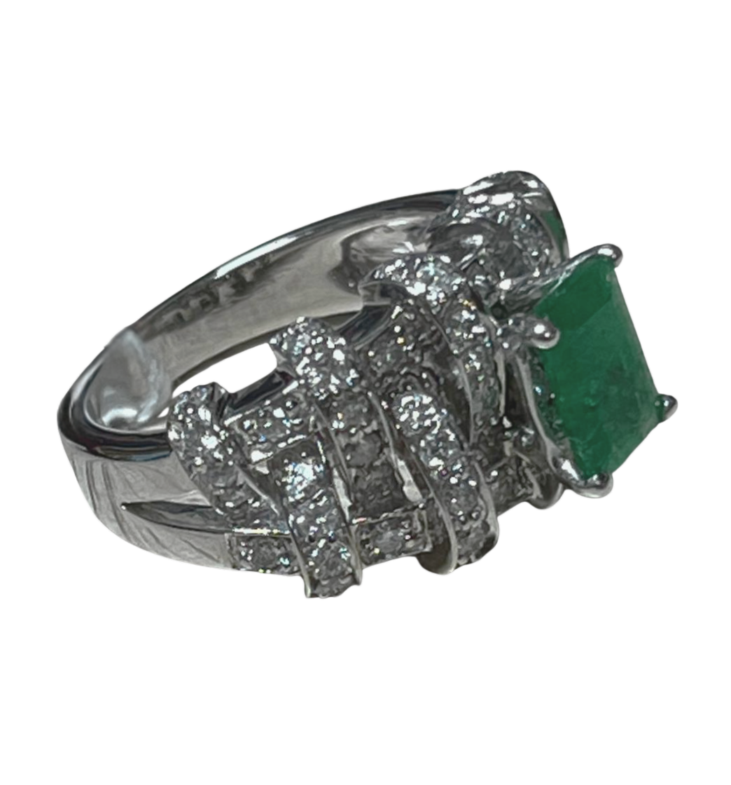Ring 750WG Ladies Emerald And Diamond 7.7GM