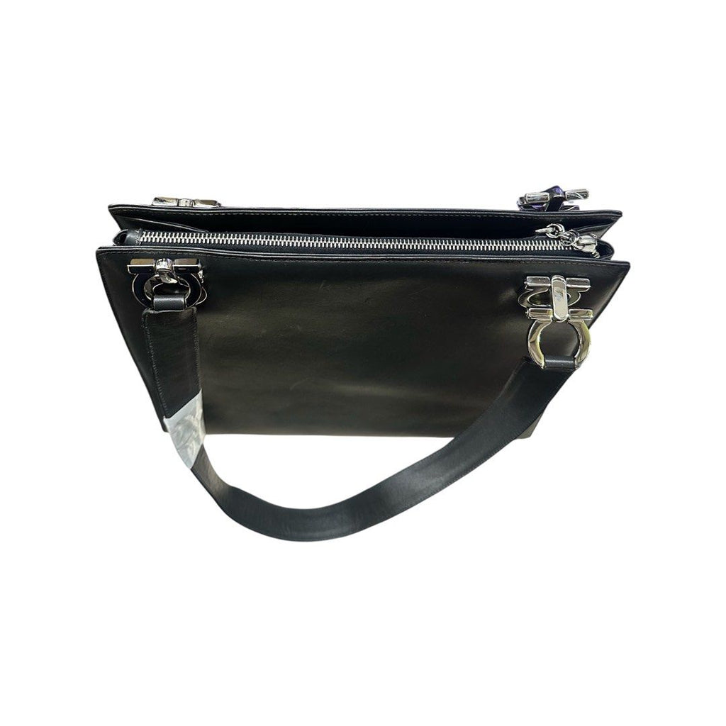 Salvatore Ferragamo BC216256 Gancini Black Leather Shoulder Bag