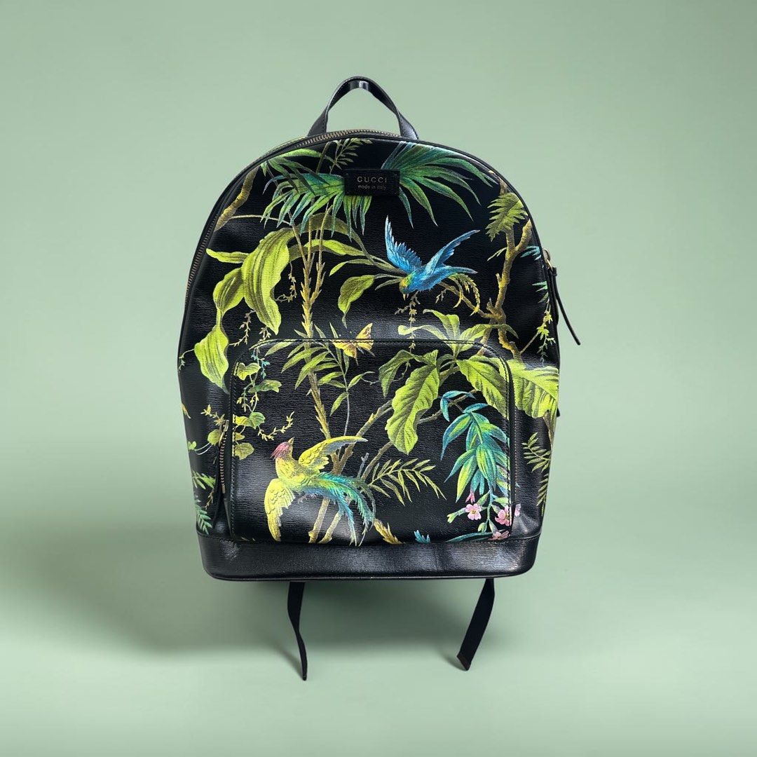 backpack in printed italian calfskin leather Gucci Calfskin Tropical Print Medium Day Backpack – Cash Converters