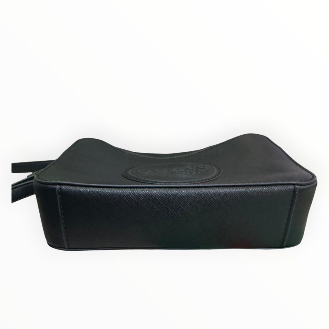 Guess Sling Bag (H14 x L21 x W5 cm) Secondary image