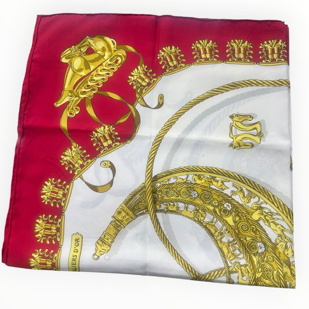Hermes Carre Silk Scarf Les Cavaliers d'or 88 x 88 cm