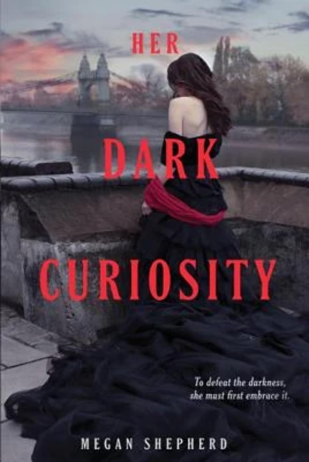 Her Dark Curiosity (Madman's Daughter, 2) Paperback Main image