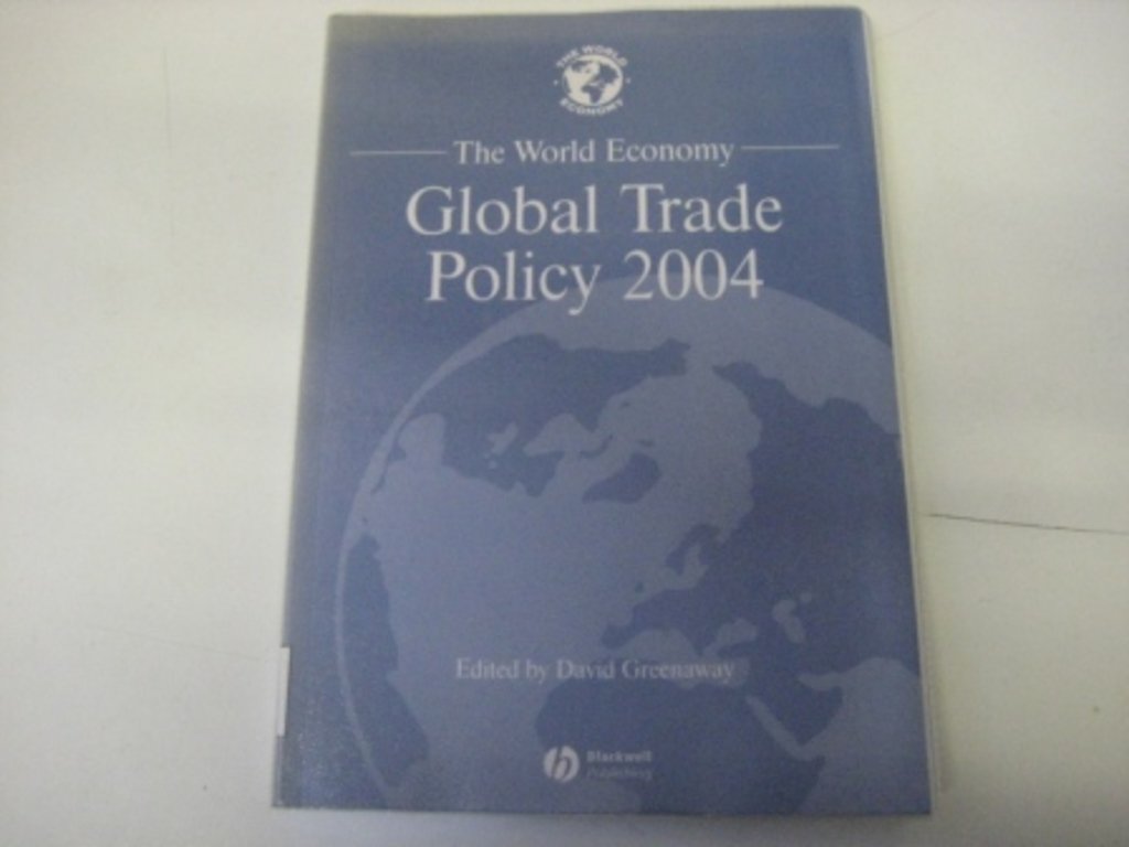The World Economy: Global Trade Policy 2004 Paperback Main image