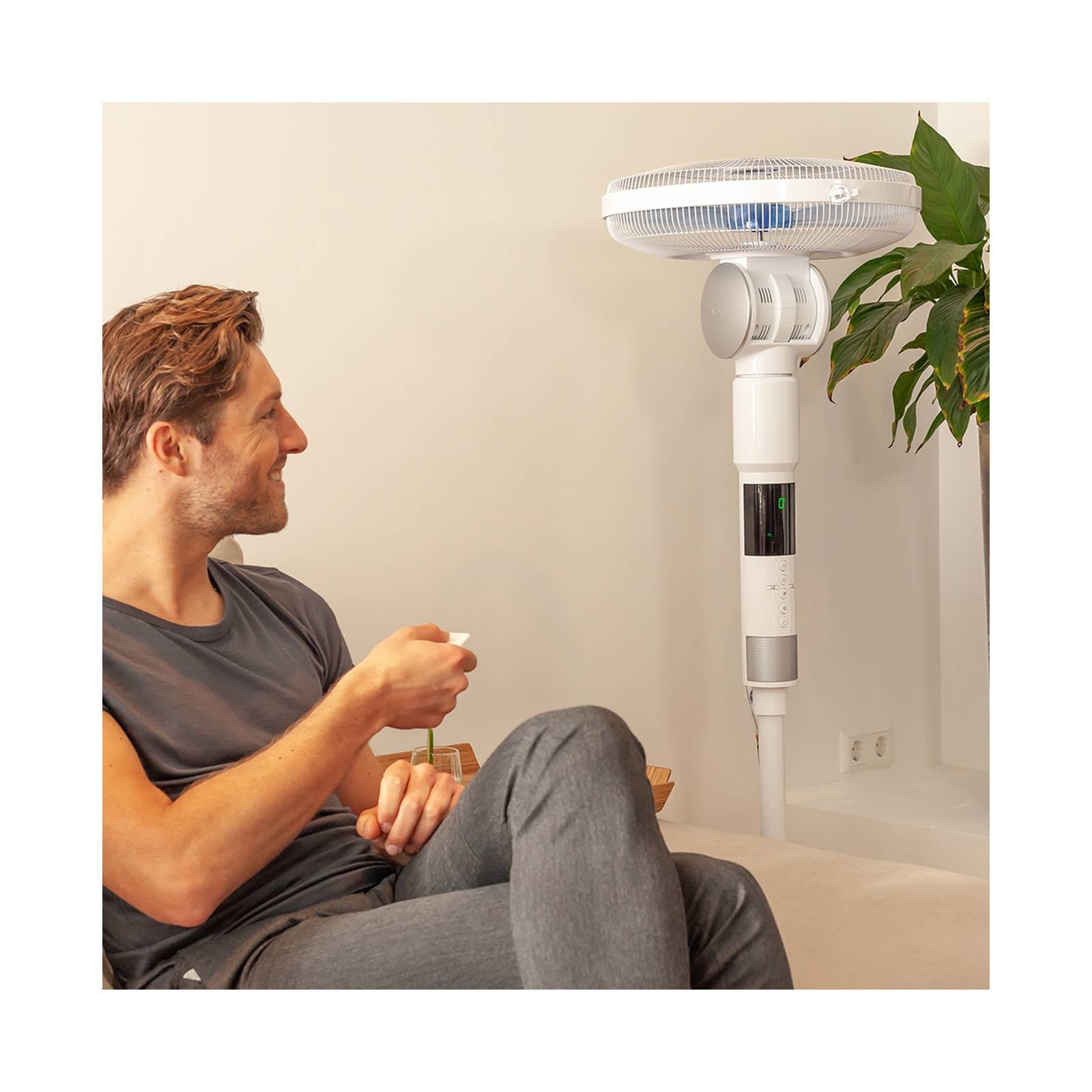 Solis Breeze 360 Stand Fan 970.63 Secondary image