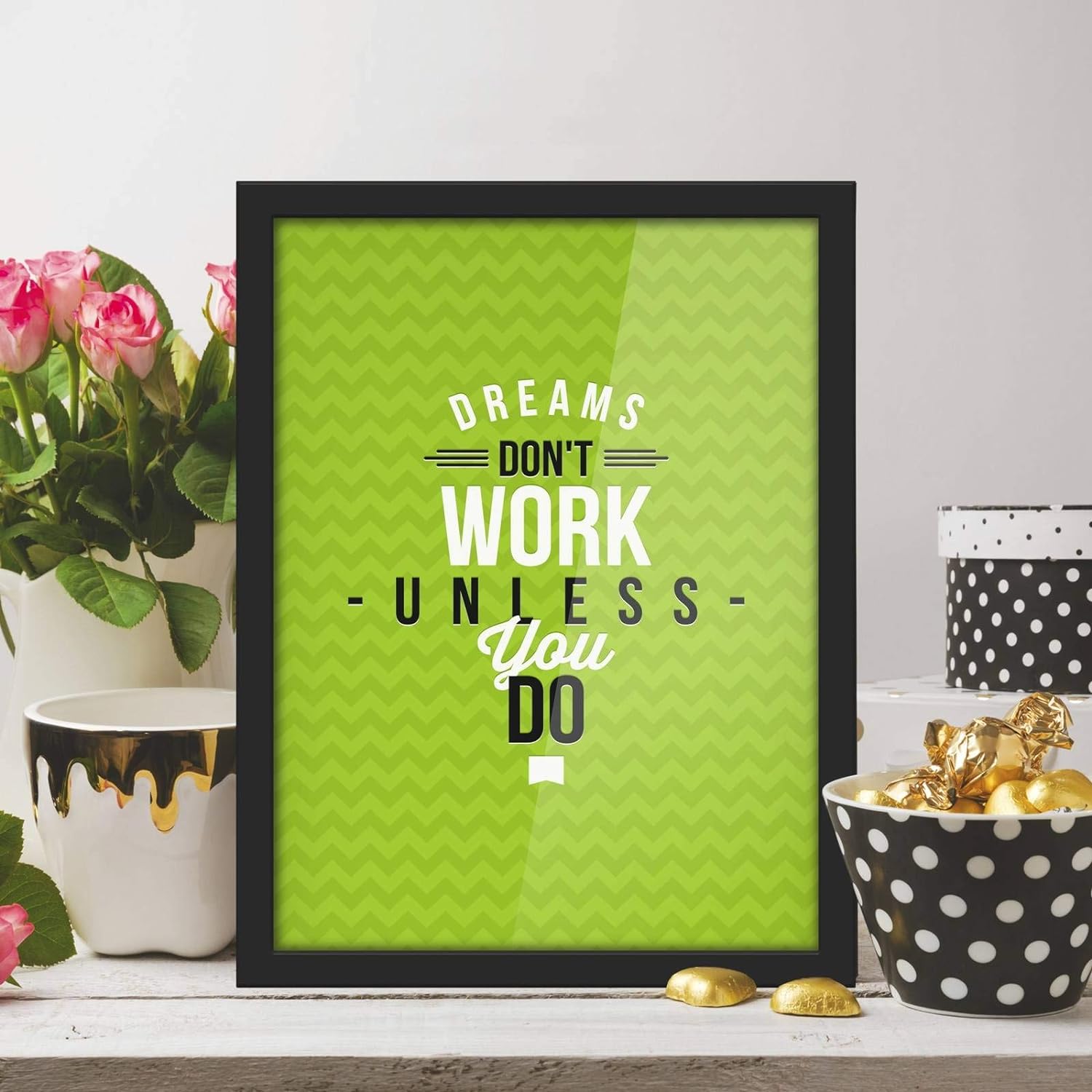 Poster Hub Dreams Dont Work Colour Motivation Art Decor Main image