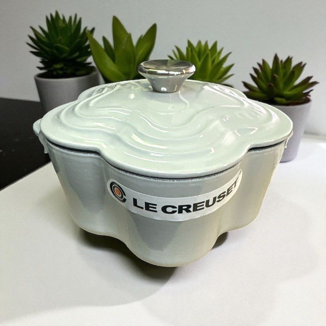 Le Creuset Flower Casserole, Vapeur