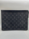Louis Vuitton M61692 Monogram Pochette Voyage MM Clutch Bag