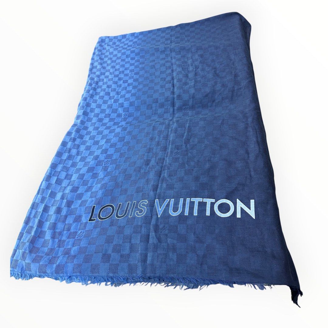 Louis Vuitton Damier Gradient Blue Shawl with Fringed Edges Secondary image