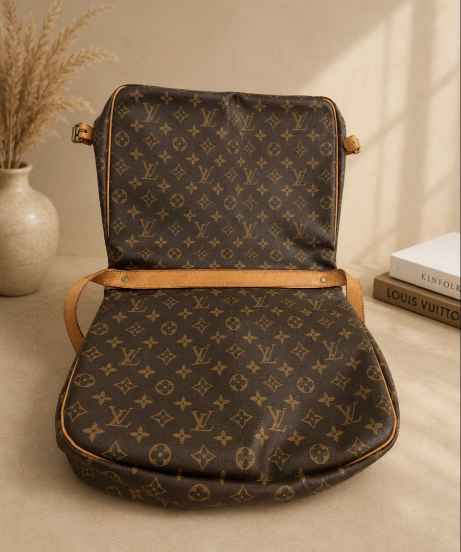 Louis Vuitton M42254 Saumur 35 Vintage Messenger Sling Bag Secondary image