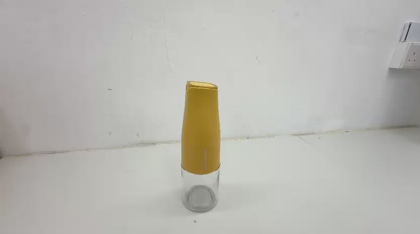 Oil Bottle With Pourer