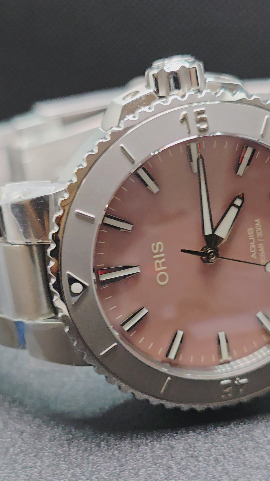 Oris 01 733 7770 4158-07 8 18 05P Aquis Pink Dial Auto