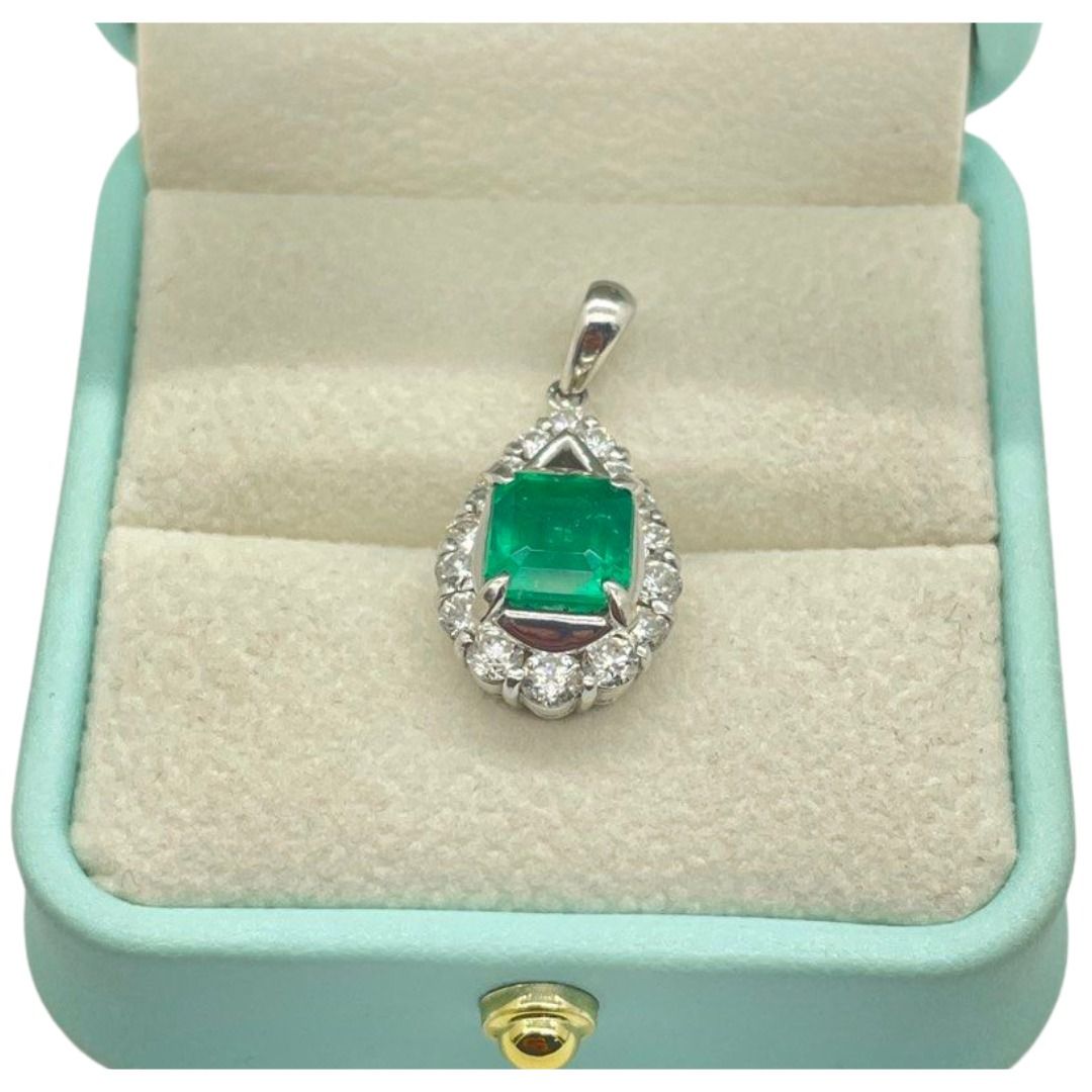 PT900 Natural Emerald (Colombia) & Diamond Pendant Secondary image