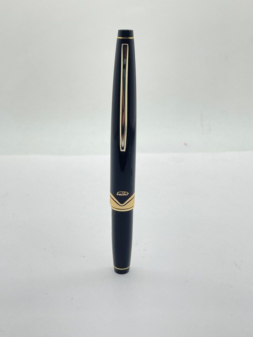 Sailor Fountain Pen 18k Nib, Black