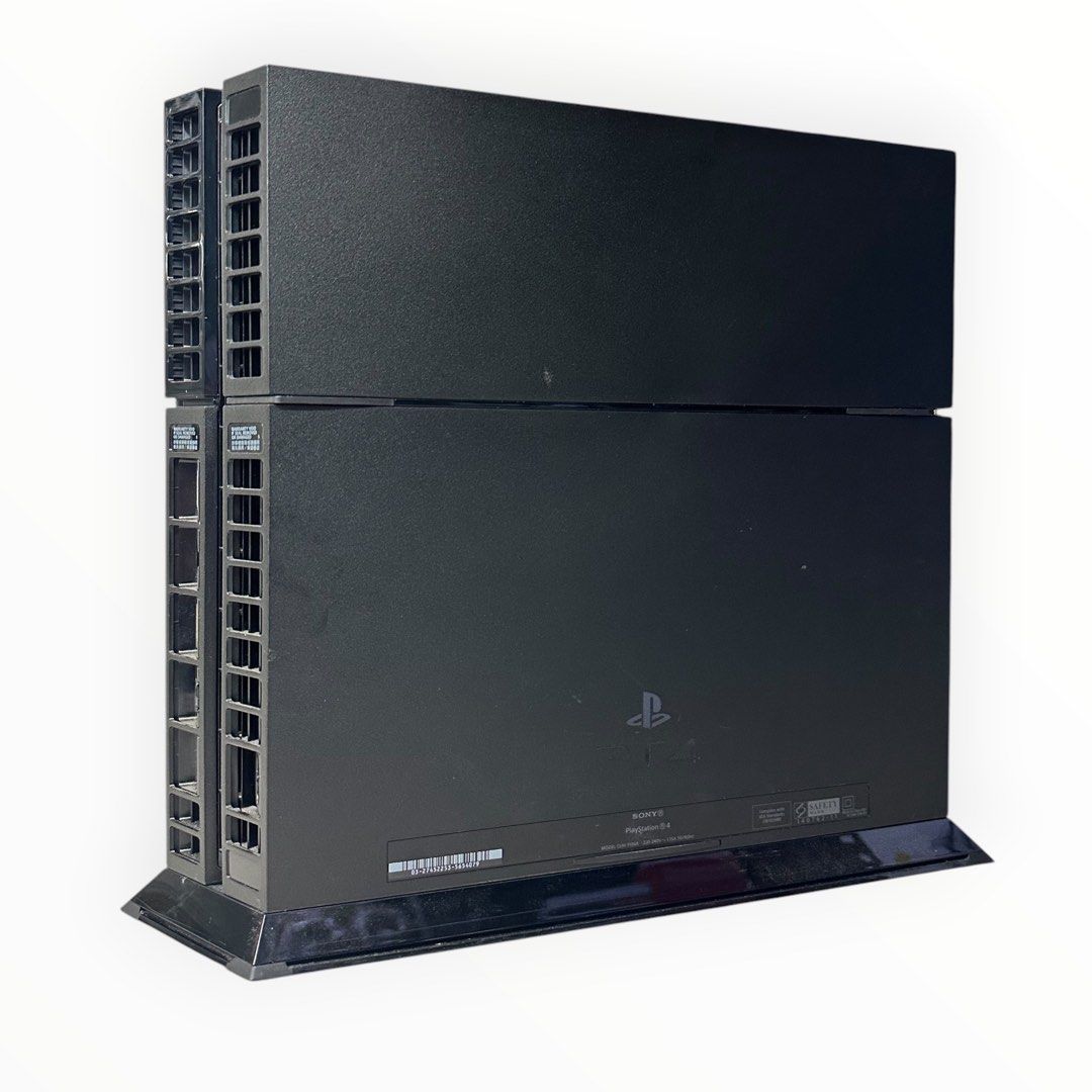 Sony Gaming Console PS4 CUH-1106A