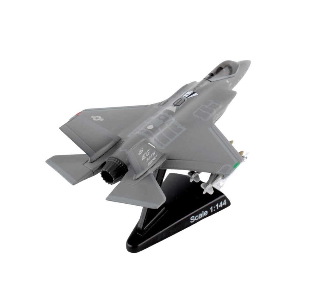 Daron Postage Stamp PS5602 USAF F-35 Version A F-35 Lightning II USAF 1/144 Scale Diecast Model