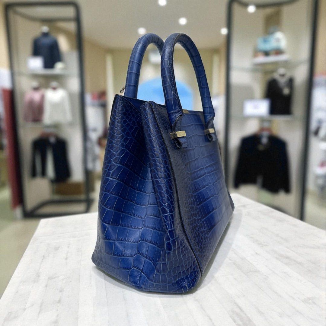 Victoria Secret Carryall Leather Tote Bag Secondary image