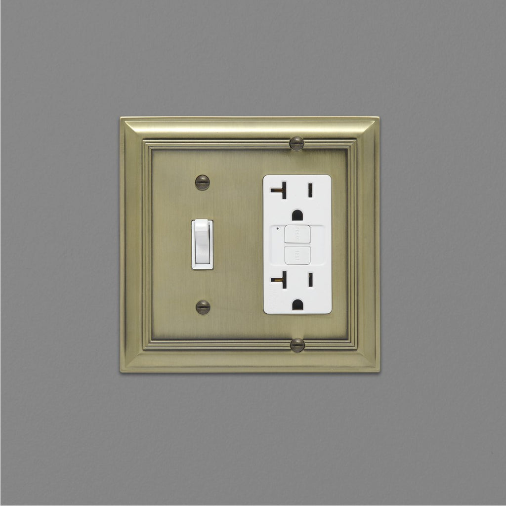 AmazonBasics Toggle and Gang Wall Plate Antique Brass 2Pack