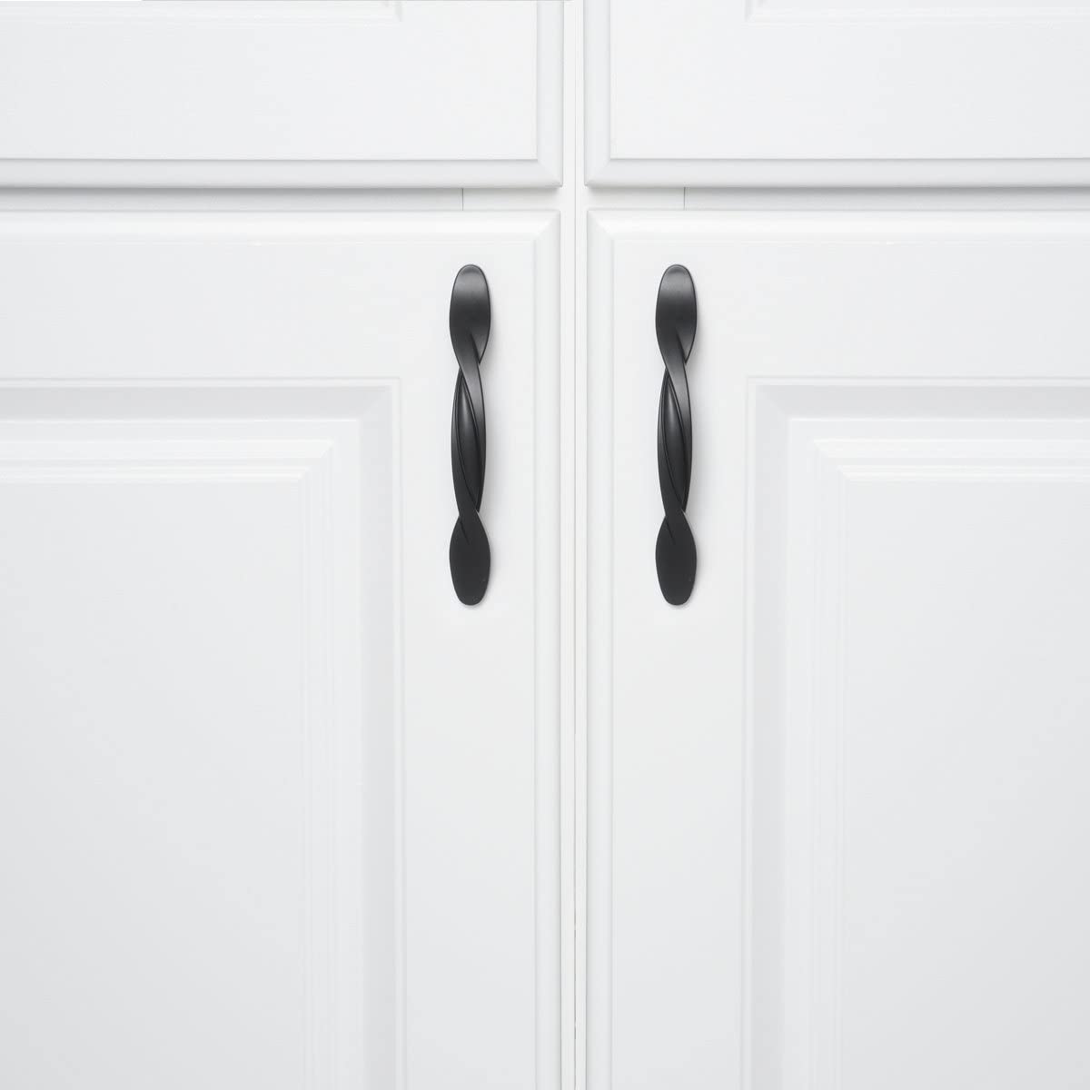 AmazonBasics Twisted Cabinet Handle 4.5in Length 3in Hole Center Flat Black 10Pack