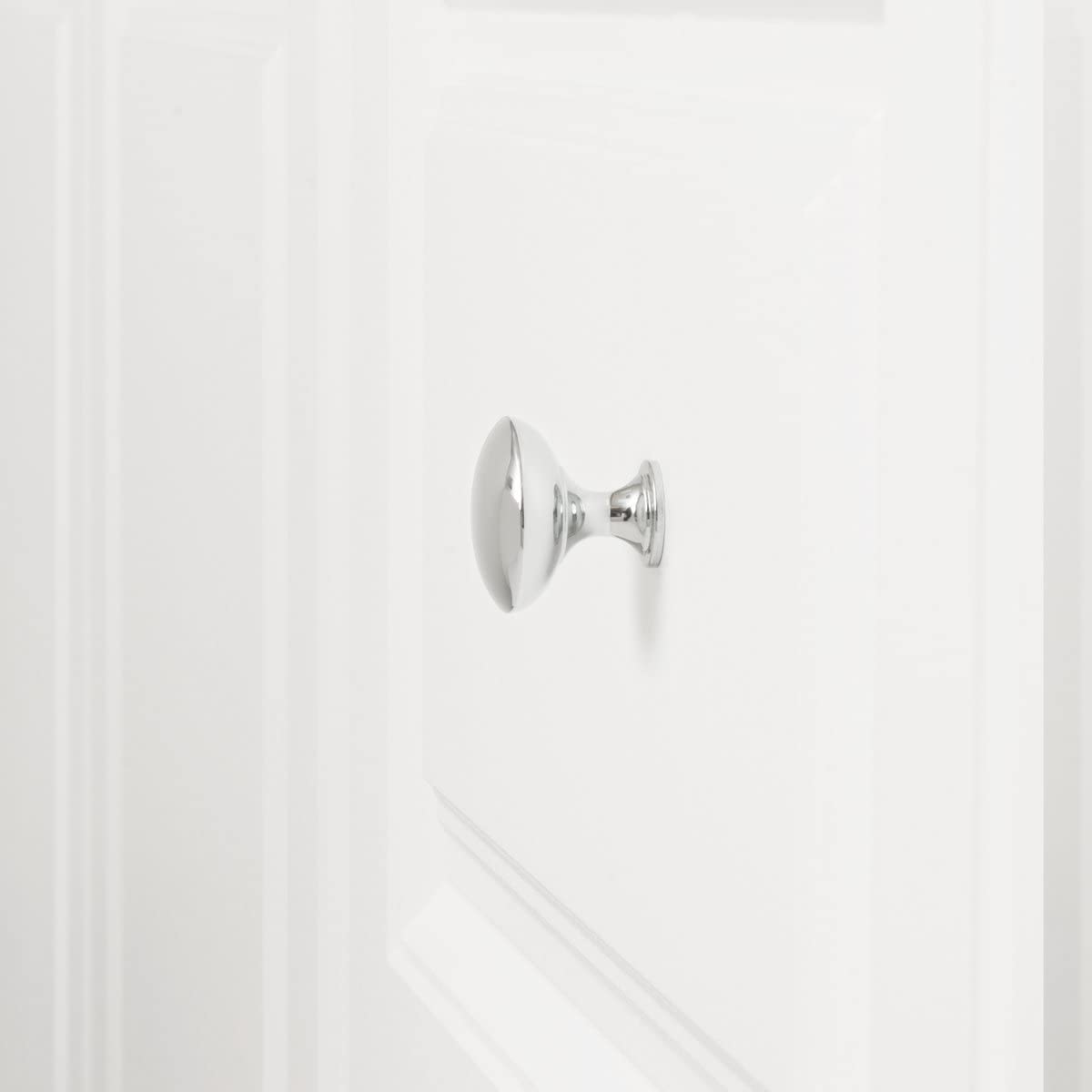AmazonBasics Round Cabinet Knob 1.18in Diameter Polished Chrome 10Pack