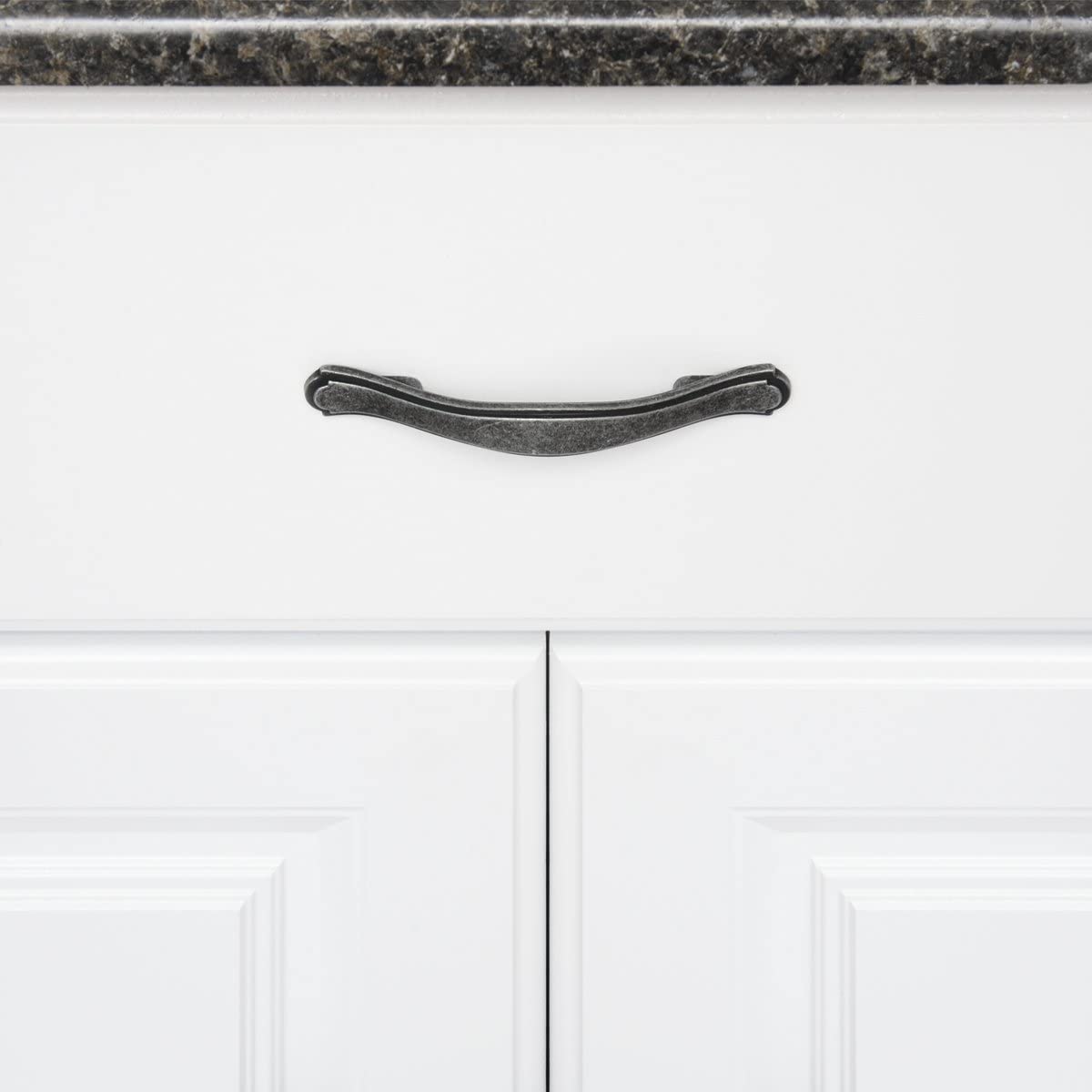 AmazonBasics Traditional Craftsman Cabinet Handle, Antique Silver 10-Pack